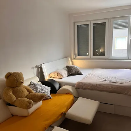 Zimmer Apartamento